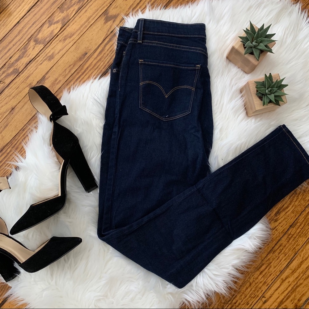 Levi’s High Rise 721 Skinny Jean